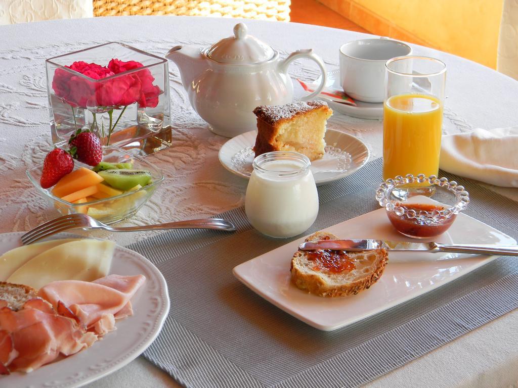 Relais Fenicottero Rosa Pensionat Porto Taverna Eksteriør billede