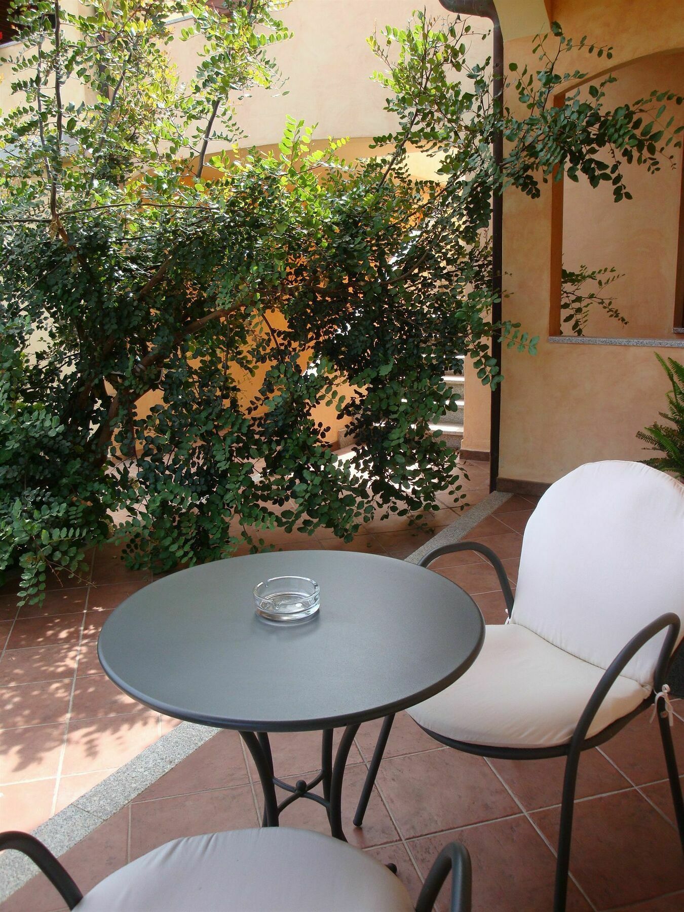 Relais Fenicottero Rosa Pensionat Porto Taverna Eksteriør billede
