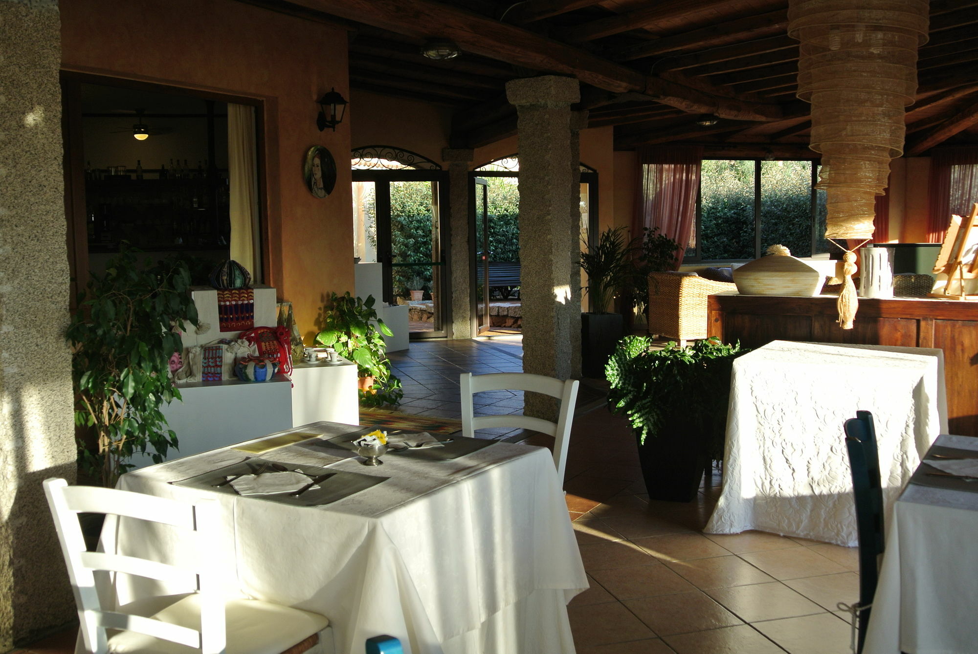Relais Fenicottero Rosa Pensionat Porto Taverna Eksteriør billede