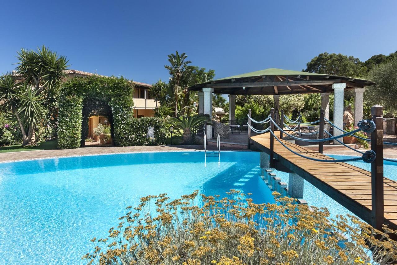 Relais Fenicottero Rosa Pensionat Porto Taverna Eksteriør billede